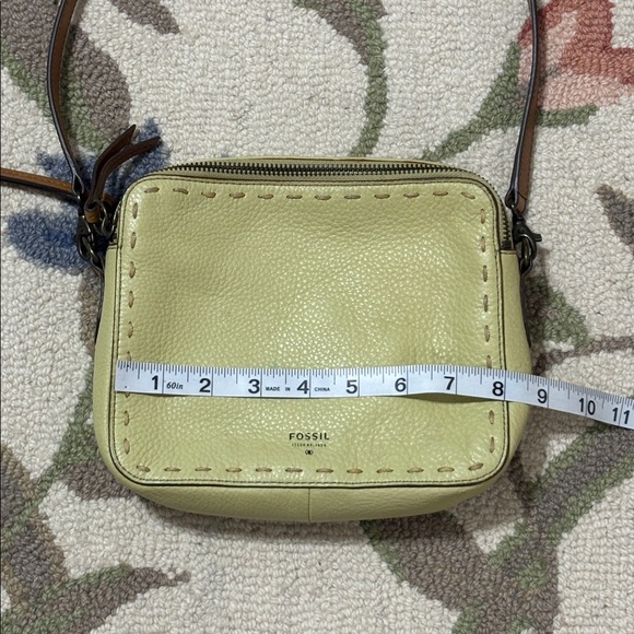 Fossil 1954 Yellow, brown Crossbody Bag, leather, vintage, Y2K, 90s - Picture 9 of 11